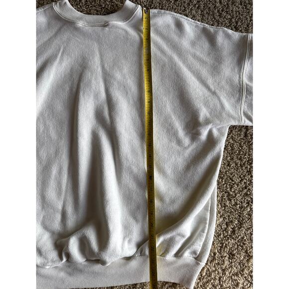 Vintage White Embroidered XL Canada Crewneck Made in Canada - Picture 7 of 8